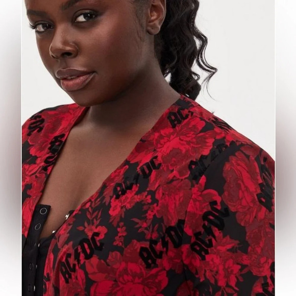 TORRID AC/DC Black & Red Floral Chiffon Hi-Lo Kimono Plus Size Concert - Picture 2 of 9